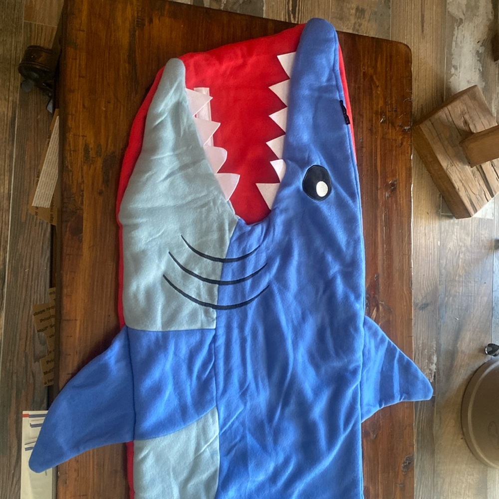Shark nap mat with pillow NWT
